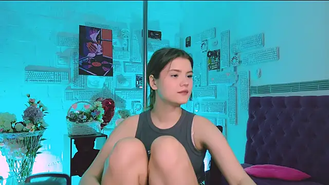 EvaThopson online show from 1, 3, 2025