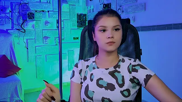 EvaThopson online show from 5, 11, 2025