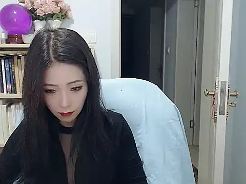 SuSushi728 online show from 18, 12, 2025