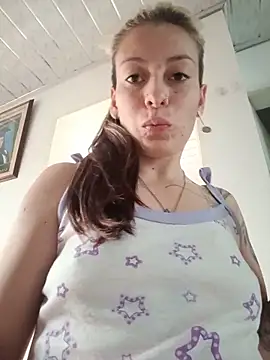 Snapshot of Tefannyy_ chatting on 9, 6, 2026 Tefannyy online show from 9, 6, 2026