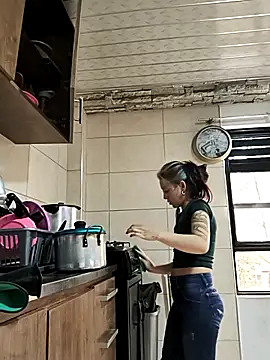 Snapshot of Tefannyy_ chatting on 24, 2, 2026 Tefannyy online show from 24, 2, 2026