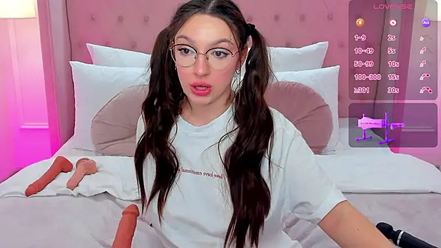 GiaCale online show from 9, 3, 2025