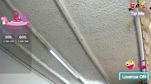 Selenakyle92  online show from 8, 10, 2025