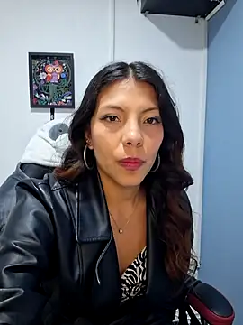 Selenakyle92  online show from 3, 12, 2024