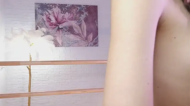 lylylovesyou online show from 21, 3, 2025