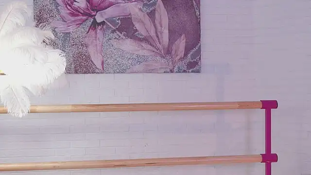 lylylovesyou online show from 23, 2, 2025