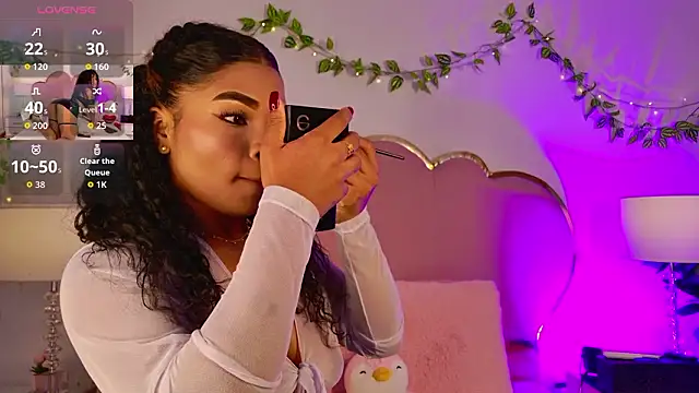 NahiaraReina online show from 26, 2, 2026