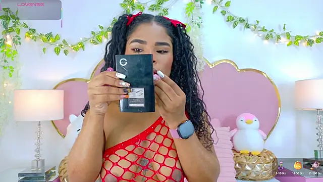 NahiaraReina online show from 16, 10, 2025