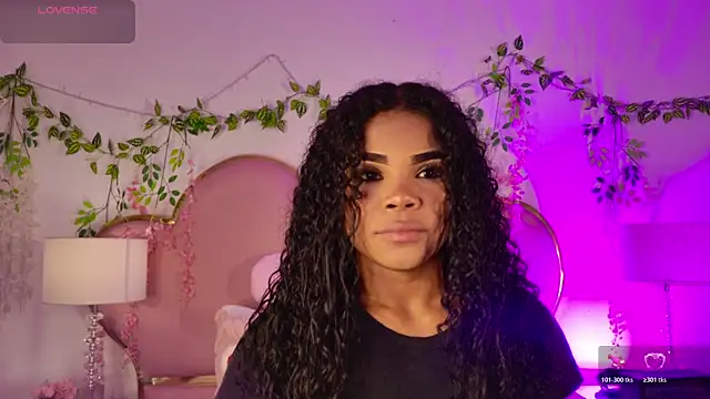NahiaraReina online show from 6, 5, 2026