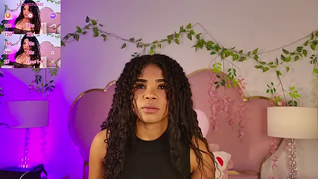 NahiaraReina online show from 14, 4, 2026