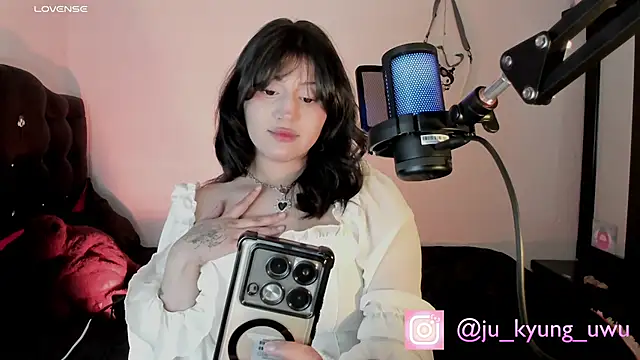 Ju Kyung online show from 28, 2, 2025