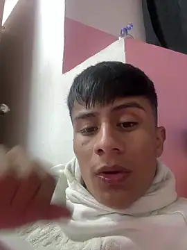 Snapshot of The__Rodriguez chatting on 18, 12, 2025 The Rodriguez online show from 18, 12, 2025