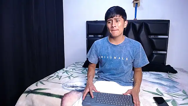 Snapshot of The__Rodriguez chatting on 13, 3, 2026 The Rodriguez online show from 13, 3, 2026