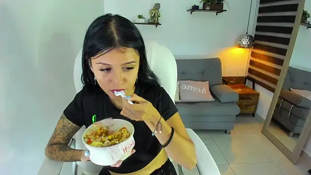 yenny garcia online show from 13, 9, 2025