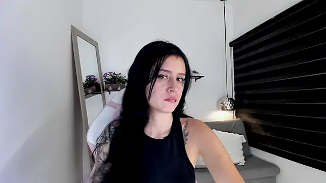 Snapshot of yenny_garcia chatting on 13, 7, 2026 yenny garcia online show from 13, 7, 2026