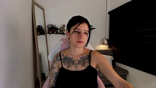 Snapshot of yenny_garcia chatting on 16, 7, 2026 yenny garcia online show from 16, 7, 2026