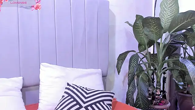 Mindy sweety online show from 17, 3, 2025