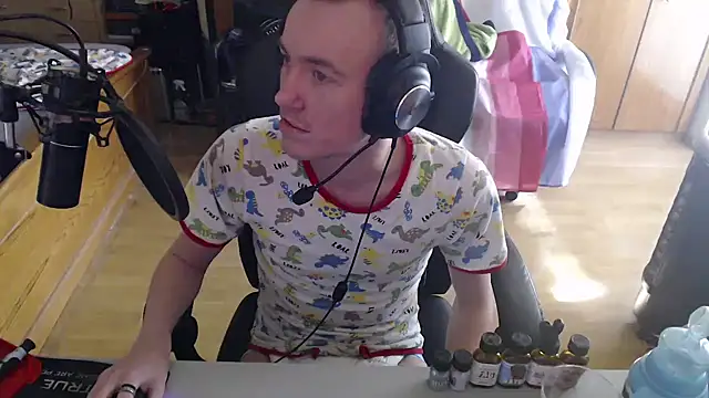 BabyDracoDarkfang online show from 3, 4, 2026