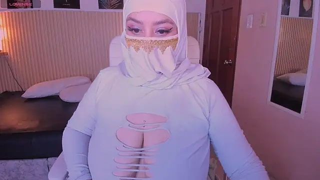 Snapshot of cloe_sirena chatting on 6, 7, 2026 cloe sirena online show from 6, 7, 2026