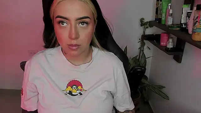 AnnikaMerliahh  online show from 20, 12, 2025