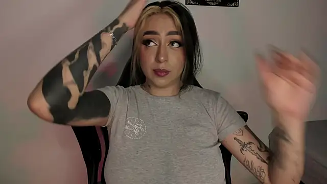 AnnikaMerliahh  online show from 2, 11, 2025