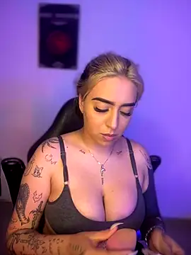 AnnikaMerliahh  online show from 14, 11, 2025