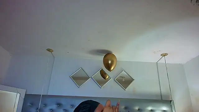 EileenBenzon online show from 9, 4, 2026