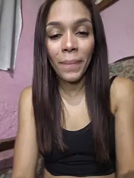 Snapshot of Cositarica_69 chatting on 13, 5, 2026 Cositarica 69 online show from 13, 5, 2026