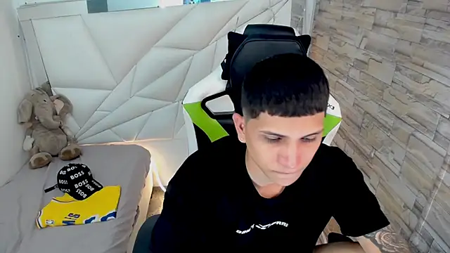 Snapshot of Brayan_lopezz chatting on 18, 3, 2025 Brayan lopezz online show from 18, 3, 2025