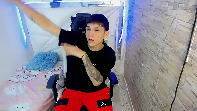 Snapshot of Brayan_lopezz chatting on 18, 1, 2025 Brayan lopezz online show from 18, 1, 2025