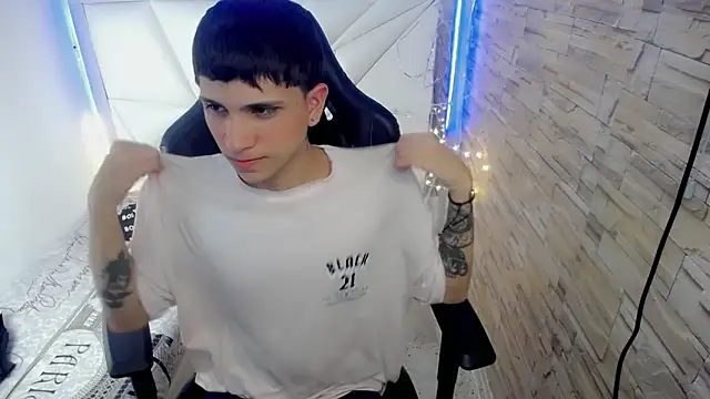 Snapshot of Brayan_lopezz chatting on 4, 12, 2024 Brayan lopezz online show from 4, 12, 2024