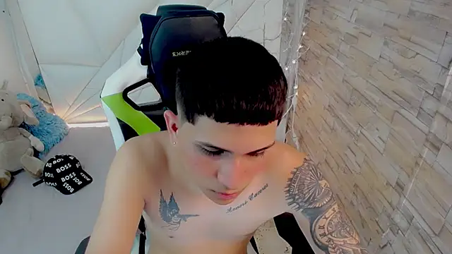 Snapshot of Brayan_lopezz chatting on 17, 3, 2025 Brayan lopezz online show from 17, 3, 2025