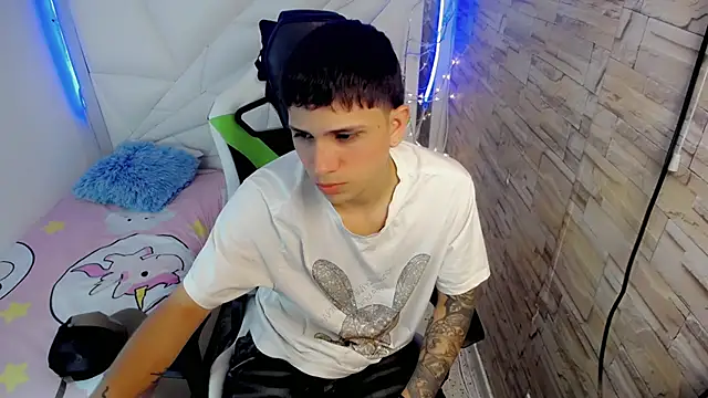 Snapshot of Brayan_lopezz chatting on 21, 1, 2025 Brayan lopezz online show from 21, 1, 2025