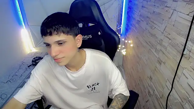 Snapshot of Brayan_lopezz chatting on 5, 12, 2024 Brayan lopezz online show from 5, 12, 2024