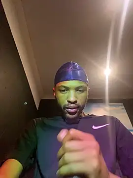 Snapshot of BlueIceCube chatting on 5, 10, 2025 BlueIceCube online show from 5, 10, 2025