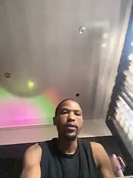 Snapshot of BlueIceCube chatting on 20, 12, 2025 BlueIceCube online show from 20, 12, 2025