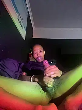 Snapshot of BlueIceCube chatting on 15, 11, 2025 BlueIceCube online show from 15, 11, 2025