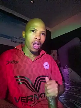 Snapshot of BlueIceCube chatting on 1, 11, 2025 BlueIceCube online show from 1, 11, 2025