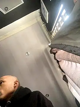 Snapshot of BlueIceCube chatting on 7, 11, 2025 BlueIceCube online show from 7, 11, 2025