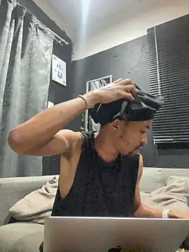 Snapshot of BlueIceCube chatting on 22, 12, 2025 BlueIceCube online show from 22, 12, 2025