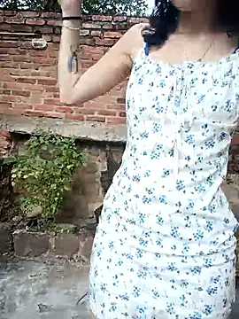 sweet outdoor charm online show from 14, 2, 2026