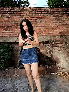 sweet outdoor charm online show from 26, 11, 2025