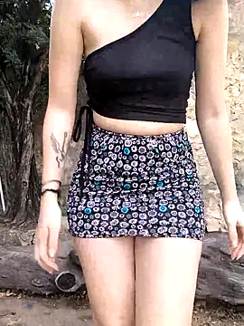 sweet outdoor charm online show from 12, 9, 2025