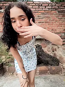 sweet outdoor charm online show from 4, 3, 2026