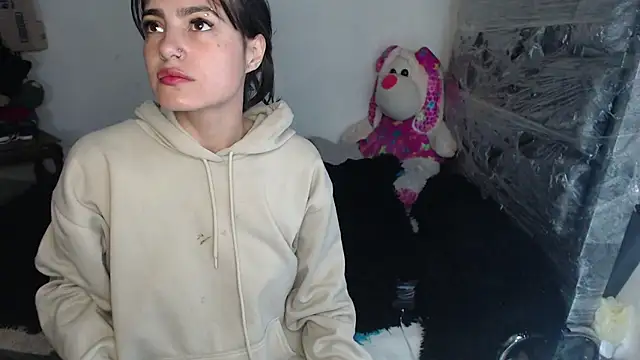 skinny sweet2411 online show from 28, 11, 2025