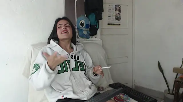 skinny sweet2411 online show from 3, 10, 2025