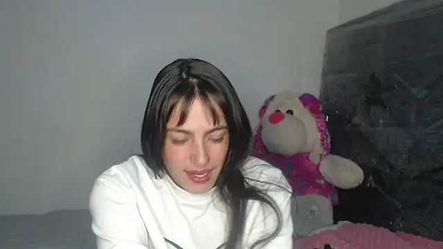 skinny sweet2411 online show from 28, 3, 2026