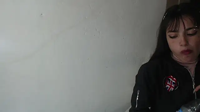 skinny sweet2411 online show from 14, 9, 2025