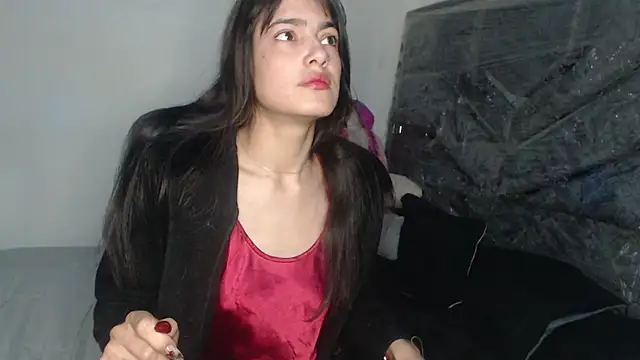 skinny sweet2411 online show from 13, 4, 2026