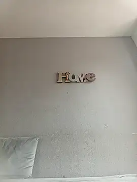 Snapshot of Nell-X chatting on 11, 10, 2025 Nell-X online show from 11, 10, 2025